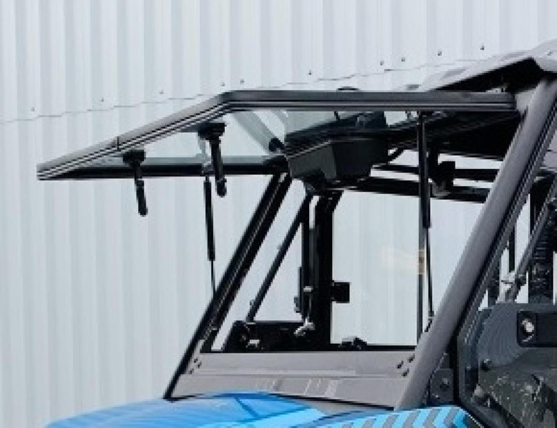 Pare-brise inclinable avec essuie-glace - UFORCE 600