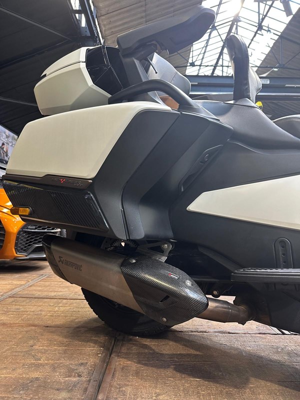 CAN-AM SPYDER RT SEA-TO-SKY 2024 - 1600 km