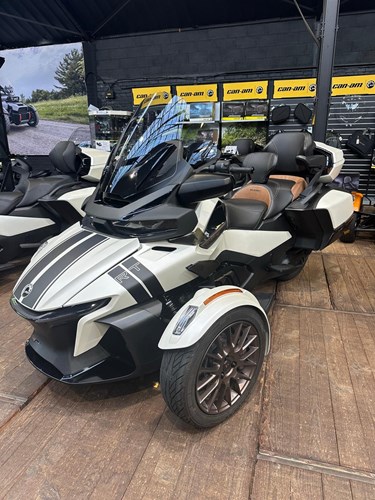CAN-AM SPYDER RT SEA-TO-SKY 2024 - 1600 km