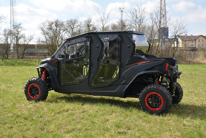 Cabine en polycarbonate entièrement équipée (essuie-glace/lave-glace/chauffage) - 4 places